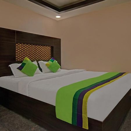 Treebo Trend Palm Tree Chennai Exterior photo