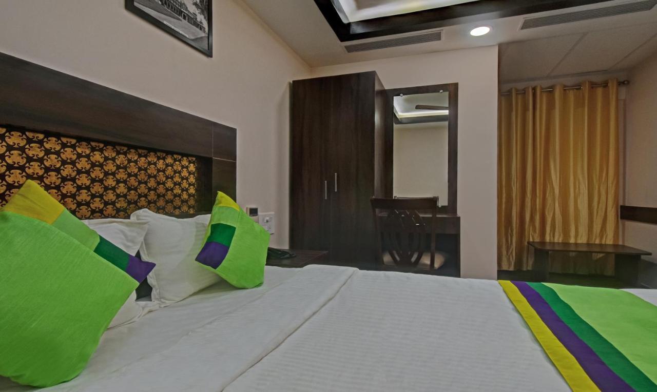 Treebo Trend Palm Tree Chennai Exterior photo