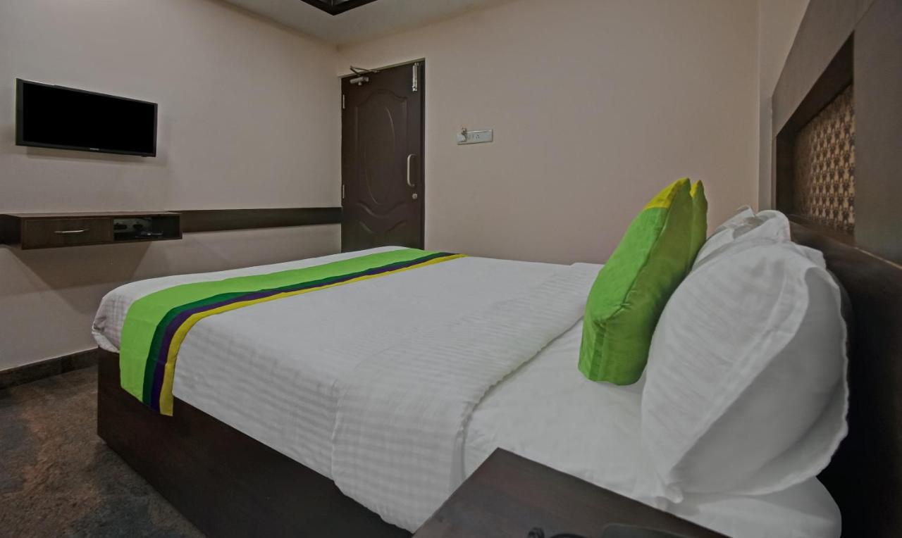 Treebo Trend Palm Tree Chennai Exterior photo