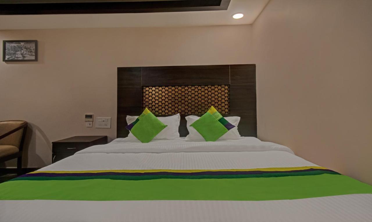 Treebo Trend Palm Tree Chennai Exterior photo