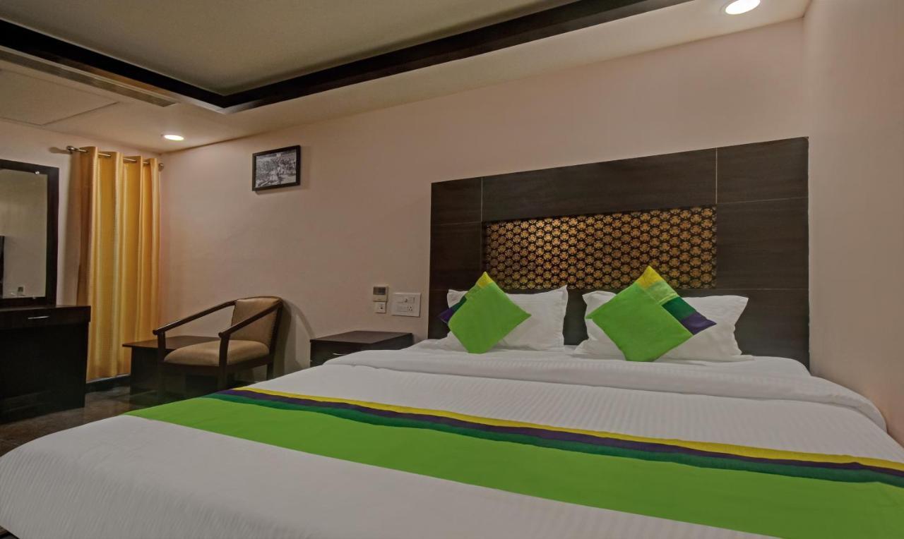 Treebo Trend Palm Tree Chennai Exterior photo