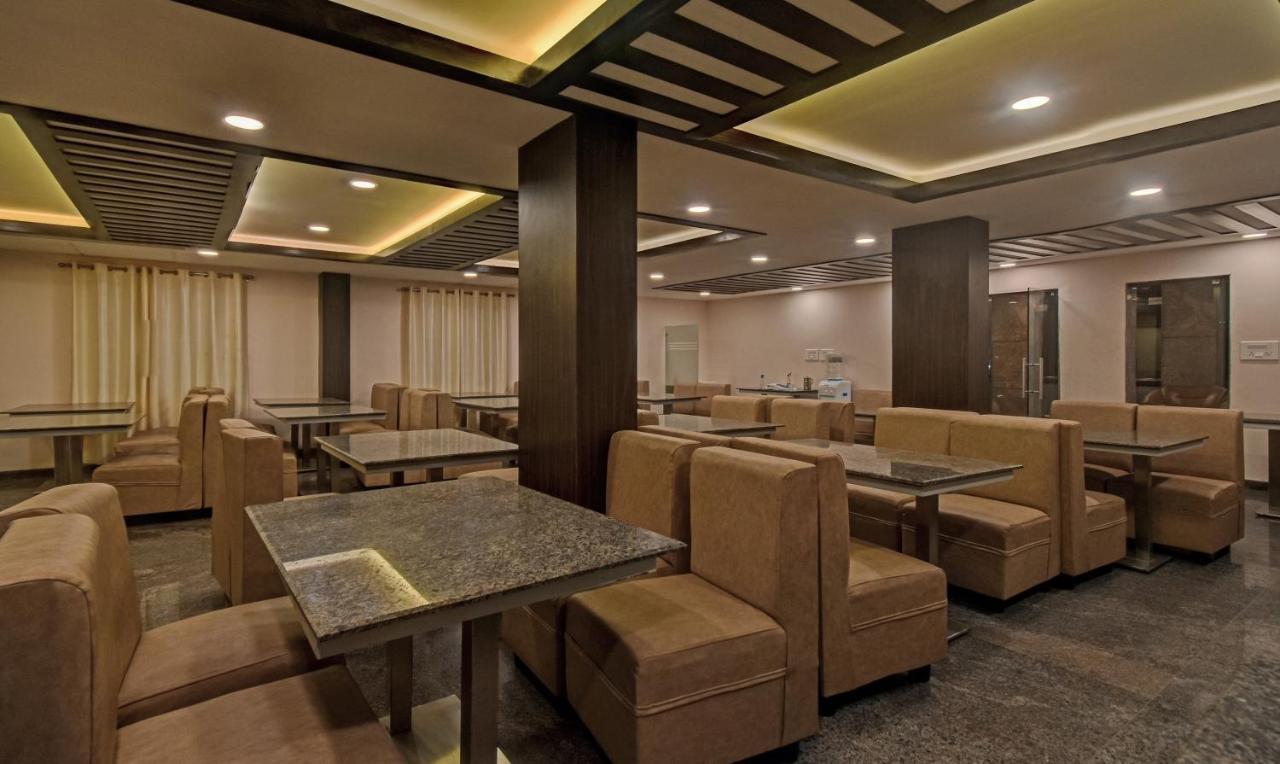 Treebo Trend Palm Tree Chennai Exterior photo